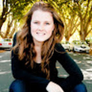 Meet your Posher, Caitlin